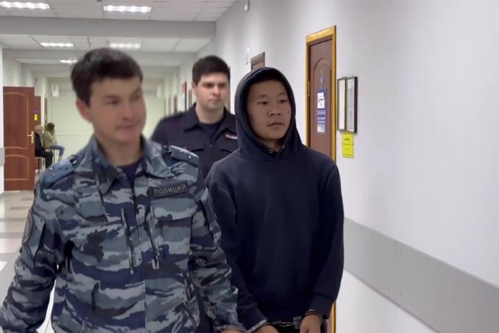 В Саяногорске суд отправил под стражу 19-летнего студента, изрезавшего ножом сожительницу